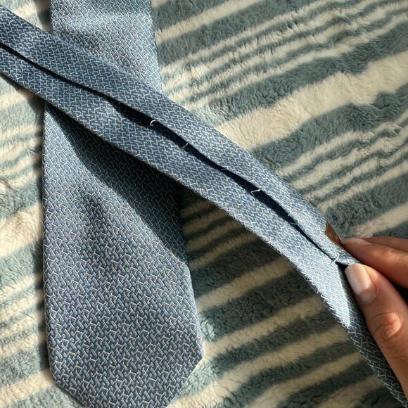 Hermes Blue H Pattern Silk Necktie - Picture 5 of 5